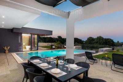 GLAMOROUS DESIGNER VILLA 26