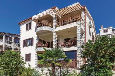 Apartment house with an enchanting view of the sea 2