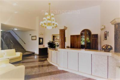 Obiteljski hotel na predivnoj lokaciji 12