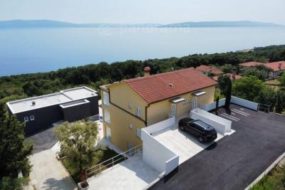 Apartment house with a beautiful view of the sea 36