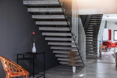 GLAMOROUS DESIGNER VILLA 17