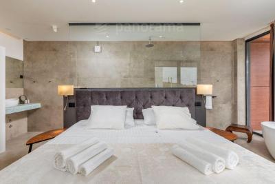 GLAMOROUS DESIGNER VILLA 12