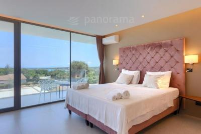 GLAMOROUS DESIGNER VILLA 22