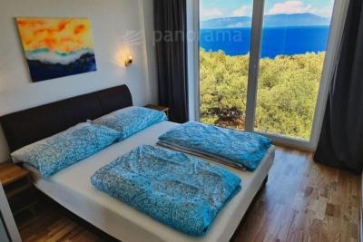 Luxury villa with a beautiful view of the sea 23