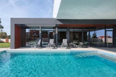 AN ARCHITECTURAL BEUTY NEAR THE SEA 24
