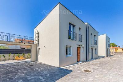 NEUES HAUS MIT SCHWIMMBAD IN PULA 22
