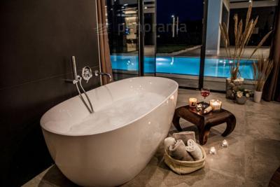 GLAMOROUS DESIGNER VILLA 16