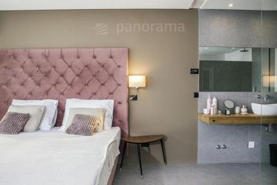 GLAMOROUS DESIGNER VILLA 23