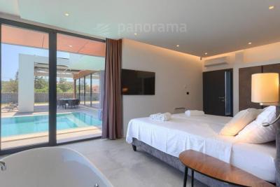 GLAMOROUS DESIGNER VILLA 13