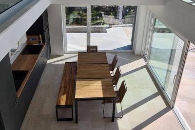 Luxury villa with a beautiful view of the sea 6