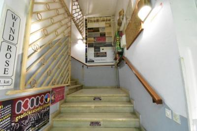POSLOVNI PROSTOR U PJEŠAČKOJ ZONI 10
