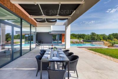 GLAMOROUS DESIGNER VILLA 27