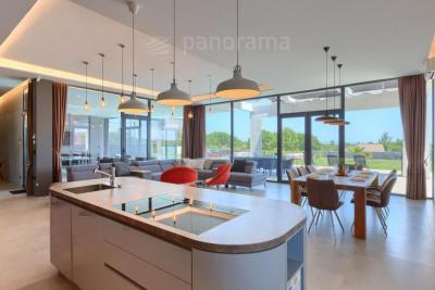 GLAMOROUS DESIGNER VILLA 6
