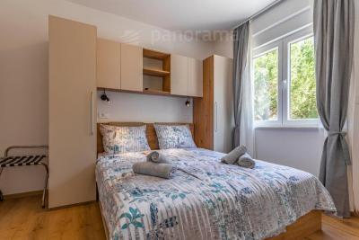 NEUES HAUS MIT SCHWIMMBAD IN PULA 10