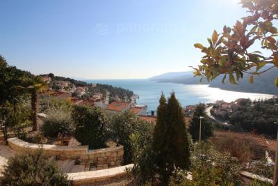 Apartment house with an enchanting view of the sea 4