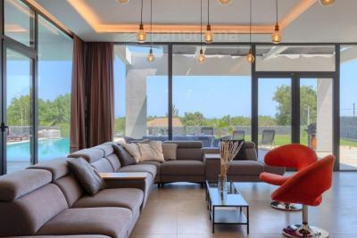 GLAMOROUS DESIGNER VILLA 3