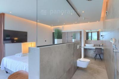 GLAMOROUS DESIGNER VILLA 14