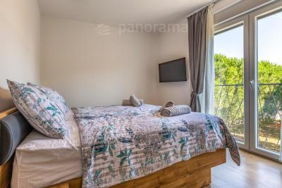 NEUES HAUS MIT SCHWIMMBAD IN PULA 16